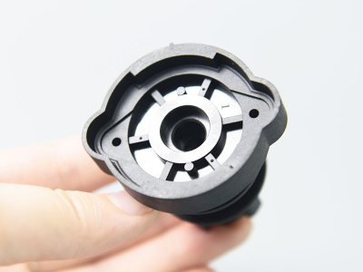 包胶铜螺母嵌件塑胶件开模 包胶铜螺母嵌件塑胶件开模