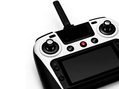 手持一体显示无人机遥控器定制 手持一体显示无人机遥控器定制